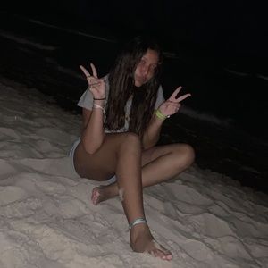 Meet your Posher, Ariana